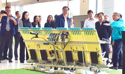 苏州人大常委会副主任沈国芳一行莅临苏州b体育调研